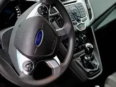 Gebraucht Ford Tourneo Connect Ambiente 101 PS (74 kW) 2018 Weiß Van / Kleinbus