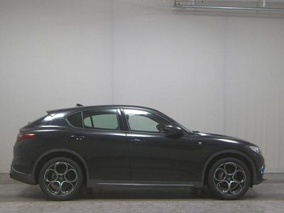 Gebraucht Alfa Romeo Stelvio 209 PS (153 kW) 2023 Schwarz SUV
