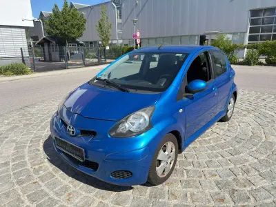 Gebraucht Toyota Aygo Basis 68 PS (50 kW) 2009 Blau Kleinwagen