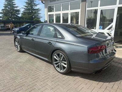 Audi S8 plus