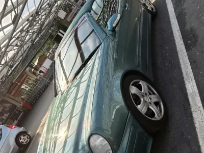 Gebraucht Mercedes CLK230 193 PS (141 kW) 1999 Grün Cabrio