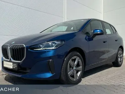 Gebraucht BMW 220 156 PS (114 kW) 2025 Phytonicblau Van / Kleinbus