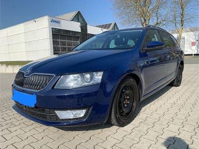 Gebraucht Skoda Octavia 150 PS (110 kW) 2015 Blau Kleinwagen