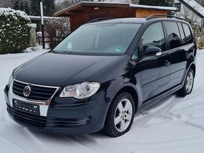 Schwarz Gebraucht 2009 VW Touran Trendline Van / Kleinbus | 4.777 € (Fairer Preis)