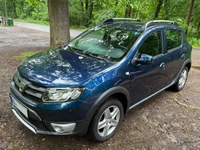 Gebraucht Dacia Sandero Stepway 90 PS (66 kW) 2016 Blau Limousine