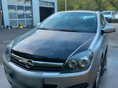 Gebraucht Opel Astra GTC Sport 140 PS (102 kW) 2006 Coupé