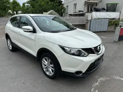 Gebraucht Nissan Qashqai Acenta 116 PS (85 kW) 2017 Weiß SUV