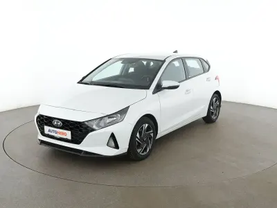 Gebraucht Hyundai i20 Intro Edition 101 PS (74 kW) 2021 Weiß Kleinwagen