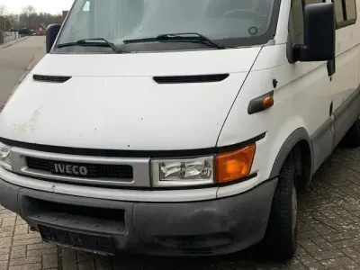 Gebraucht Iveco Daily 116 PS (85 kW) 2003 Weiß Van / Kleinbus