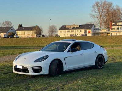 Porsche Panamera GTS