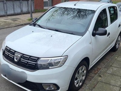 Weiß Gebraucht 2017 Dacia Sandero Ambiance Limousine | 4.250 € (Fairer Preis)
