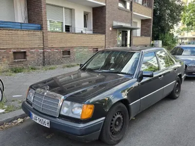Gebraucht Mercedes E260 160 PS (117 kW) 1990 Schwarz Limousine