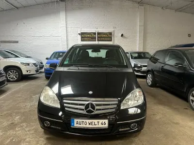 Gebraucht Mercedes A180 109 PS (80 kW) 2010 Schwarz Limousine