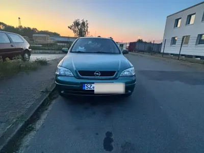 Gebraucht Opel Astra 101 PS (74 kW) 1999 Grün Limousine