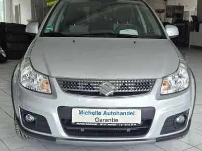 Gebraucht Suzuki SX4 Club 107 PS (78 kW) 2011 Silber SUV