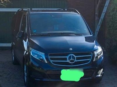 Gebraucht Mercedes V250 Avantgarde Edition 190 PS (139 kW) 2018 Blau Van / Kleinbus
