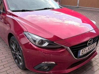 Usado Mazda 3 120 HP (88 kW) 2016 Vermelho Sedan