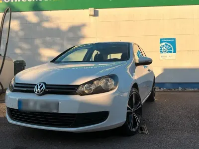 Gebraucht VW Golf VI 80 PS (58 kW) 2009 Weiß Kleinwagen