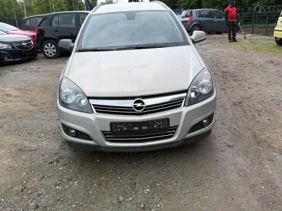 Gebraucht Opel Astra 90 PS (66 kW) 2010 Grau Kombi