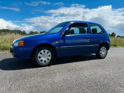 Gebraucht Toyota Starlet 75 PS (55 kW) 1998 Blau Kleinwagen