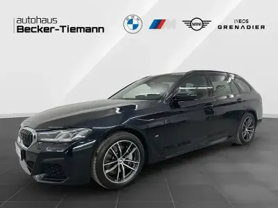 Gebraucht BMW 540 Sport Line 340 PS (250 kW) 2022 M carbonschwarz Kombi