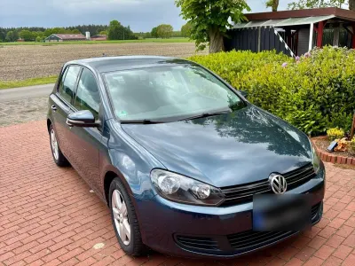 Gebraucht VW Golf VI Comfortline 105 PS (77 kW) 2010 Blau Kleinwagen