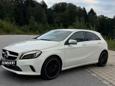Gebraucht Mercedes A180 AMG line 122 PS (89 kW) 2017 Weiß Kleinwagen