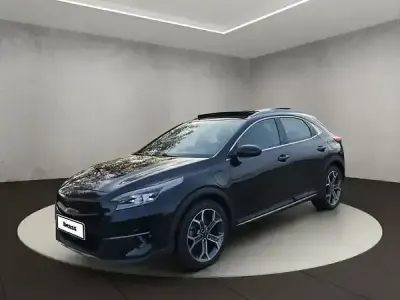 Gebraucht Kia Ceed 141 PS (103 kW) 2022 (1k) zilinaschwarz met. Kleinwagen