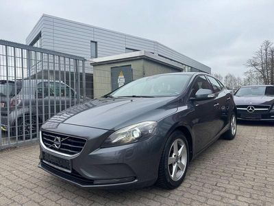 Second-hand Volvo V40 You! 114 CP (83 kW) 2014 Gri Berlinǎ