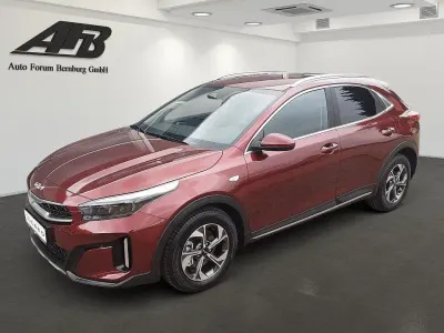 Neu Kia XCeed 150 PS (110 kW) 2026 Rot SUV