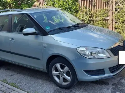 Gebraucht Skoda Fabia Family 86 PS (63 kW) 2012 Grün Kombi