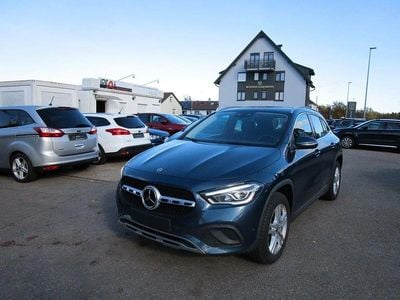 Mercedes GLA220