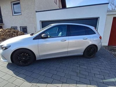Mercedes B200