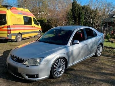 Gebraucht Ford Mondeo ST 226 PS (166 kW) 2002 Silber Limousine