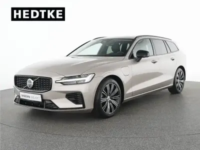 Gebraucht Volvo V60 Plus 349 PS (256 kW) 2025 Metallic Kombi
