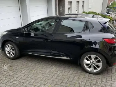 Gebraucht Renault Clio IV LIMITED 73 PS (53 kW) 2016 Schwarz Limousine
