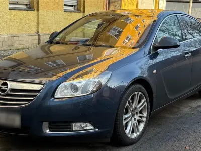 Gebraucht Opel Insignia 176 PS (129 kW) 2010 Blau Limousine