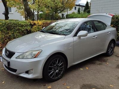 Lexus IS220d