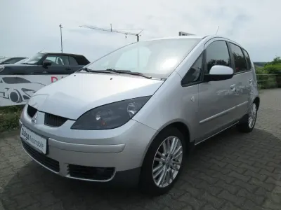 Gebraucht Mitsubishi Colt Plus 95 PS (69 kW) 2008 Silber Limousine