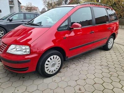 Gebraucht VW Sharan Trendline 140 PS (102 kW) 2009 Rot Van / Kleinbus
