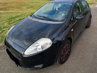 Second-hand Fiat Grande Punto 77 CP (56 kW) 2008 Negru Hatchback