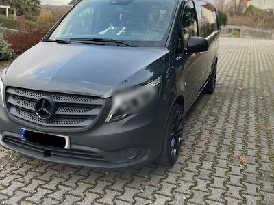 Grau Gebraucht 2019 Mercedes Vito Van | 20.000 €