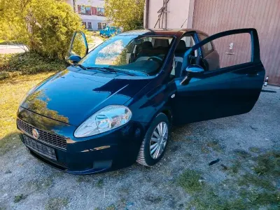 Gebraucht Fiat Grande Punto 77 PS (56 kW) 2009 Schwarz Kleinwagen