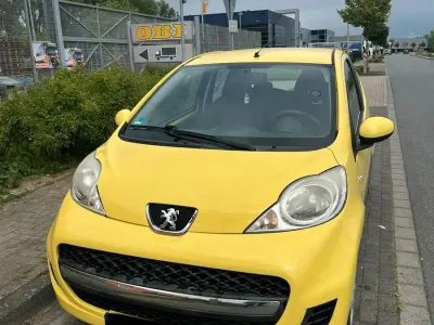 Gebraucht Peugeot 107 68 PS (50 kW) 2009 Gelb Kleinwagen
