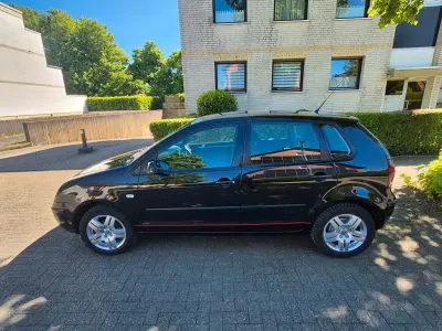 Brugt VW Polo Comfortline 64 HK (47 kW) 2004 Sort Hatchback