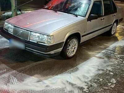 Usado Volvo 940 131 HP (96 kW) 1993 Prateado Sedan