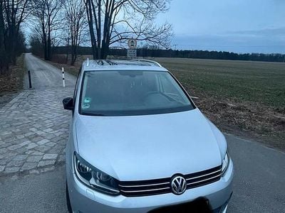 Gebraucht VW Touran Style 140 PS (102 kW) 2011 Silber Van / Kleinbus
