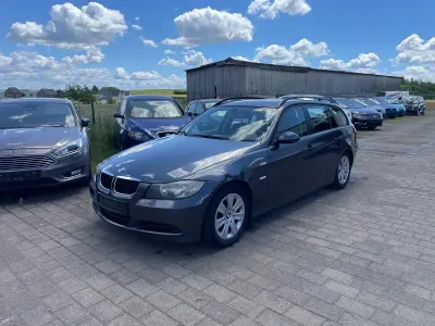 Gebraucht BMW 318 Comfort Edition 122 PS (89 kW) 2006 Grau Kombi