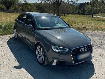 Gebraucht Audi A3 Sport 150 PS (110 kW) 2018 Grau Limousine