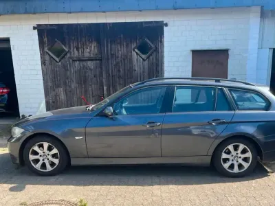 Gebraucht BMW 318 129 PS (94 kW) 2006 Grau Kombi